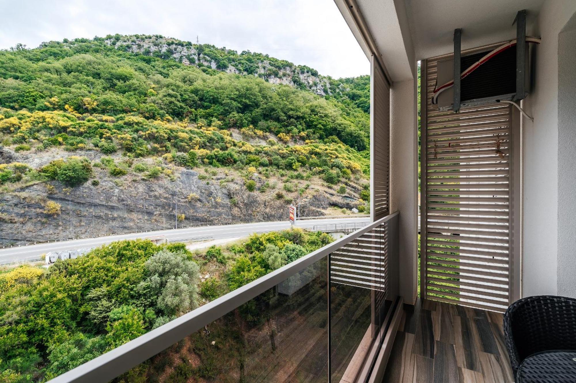 Aura Tower Aparments By In Property Rafajlovići Exterior foto