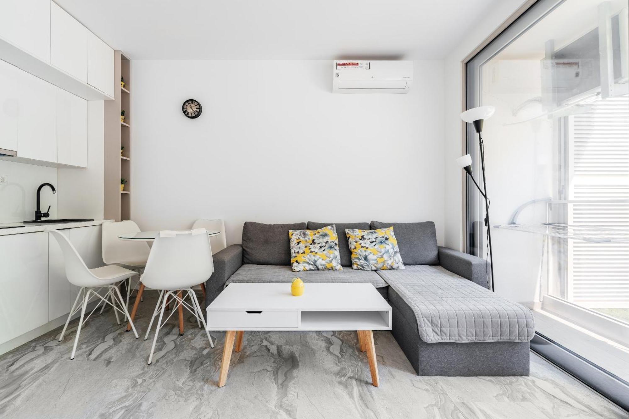 Aura Tower Aparments By In Property Rafajlovići Exterior foto