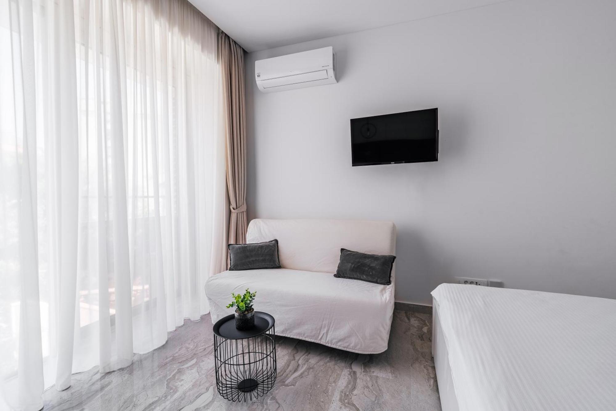 Aura Tower Aparments By In Property Rafajlovići Exterior foto